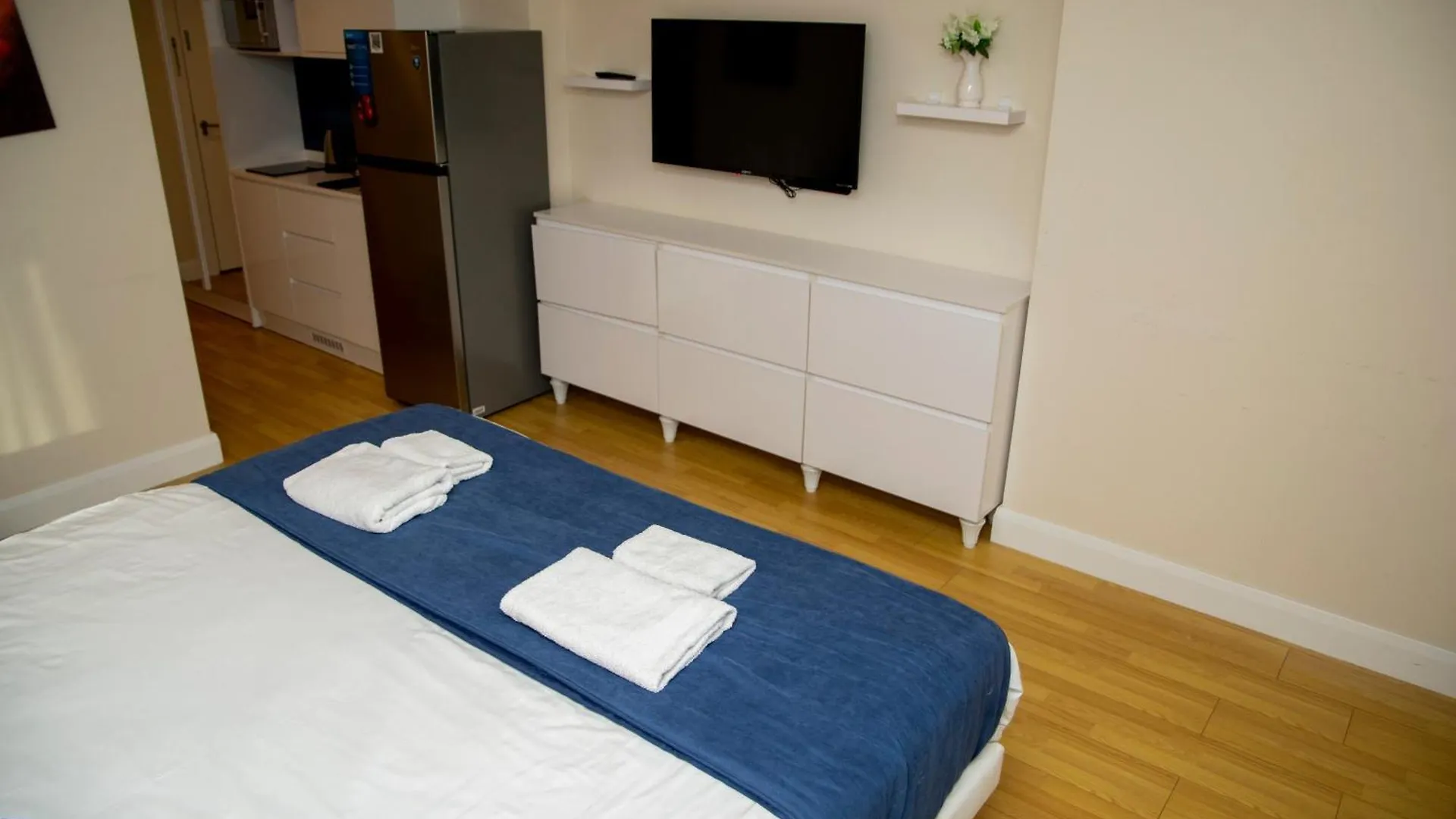 ホテル Luxury Aparthotel In Orbi City Sea View バトゥーミ